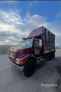 1995 International 8100 T/A Dump Truck