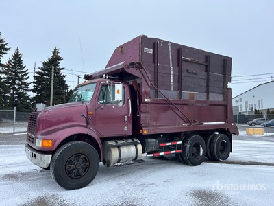 1995 International 8100 6x4 شاحنة قلابة /محورين