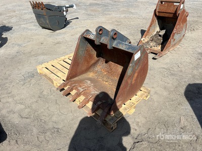 JCB 30 in Digging Excavator Bucket - Fits 8045