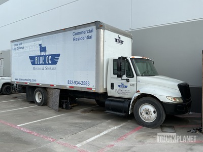 2005 International 4300 4x2 Van Truck