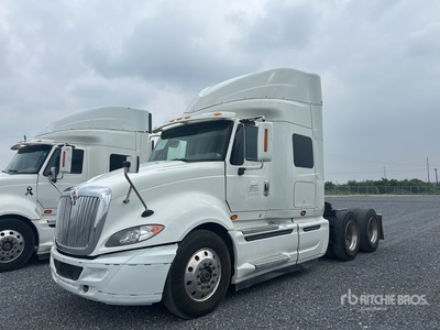 2014 International Prostar 6x4 Tractocamion con Dormitorio / Tracteur routier couchette