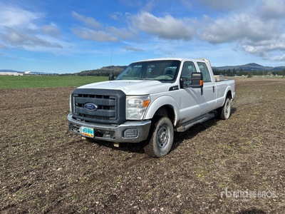 2013 Ford F-350 4x4 Crew Cab Pickup