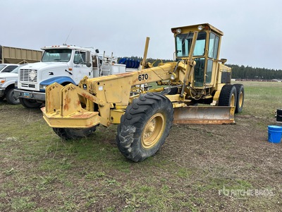 1977 John Deere 670 Motor Grader (Inoperable)