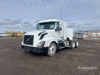 2015 Volvo VNL 6x4 T/A Dagcabine Trekker