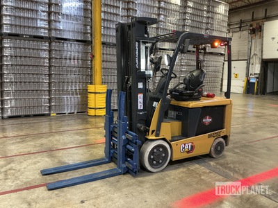 2020 Cat EC25EN 3150 lb Electric Forklift
