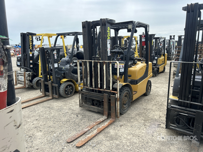 2006 Yale GLP050VXEVSE084 4650 lb Pneumatic Tire Forklift