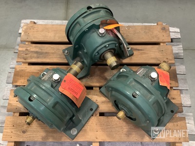 (3) Sumitomo CHH4165 Electric Motors