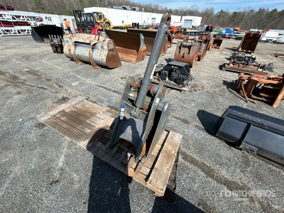 Tag 24 in Digging دلو حفارة - Fits Volvo ECR88