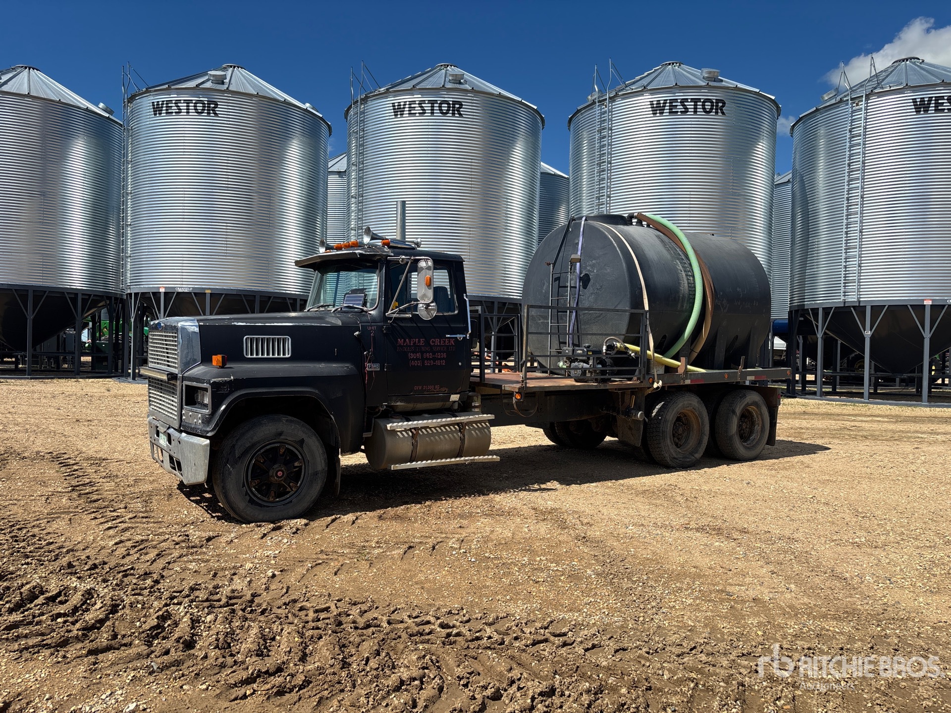 1984 Ford LTL9000 6x4 Flatbed Truck
