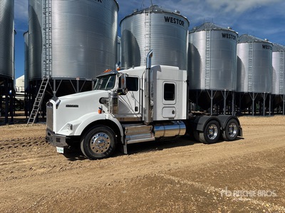 2011 Kenworth T800 6x4 T/A Sleeper Truck Tractor