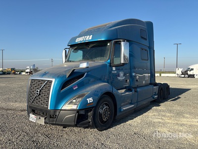 2020 Volvo VNL860 6x4 T/A Sleeper Truck Tractor