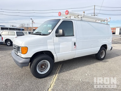 2006 Ford E-350 4x2 Cargo Van