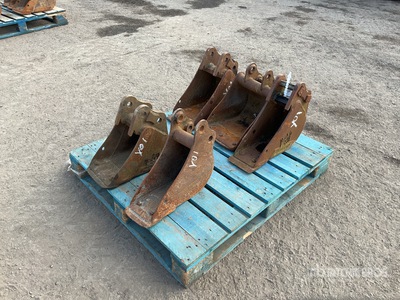 Quantity of (5) Digging 1x300mm,2x220mm,2x150mm Baggerlöffel