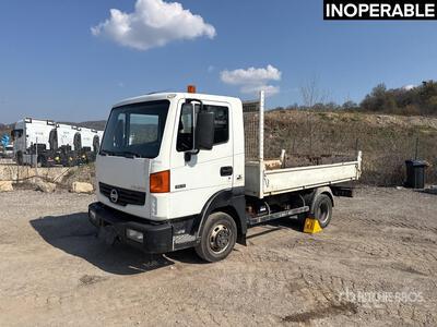 2010 Nissan Atleon 35.15 4x2 Camion Benne ダンプトラック（S/A） (Inoperable)