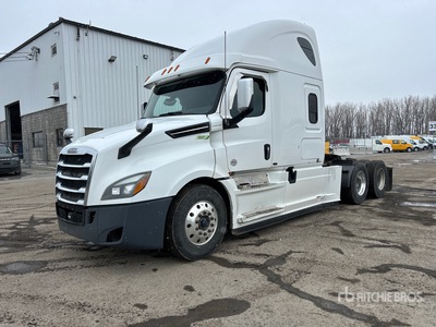 2019 Freightliner Cascadia 126 6x4 3- Achs Sattelzugmaschine mit Schlafkabine