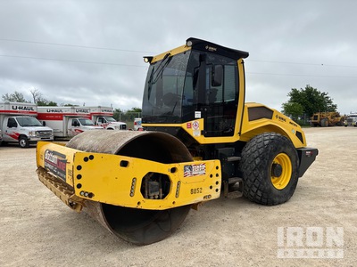 2018 Bomag BW211D-5 Smooth Drum Compactor