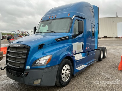 2018 Freightliner Cascadia 126 6x4 T/A Sleeper Truck Tractor
