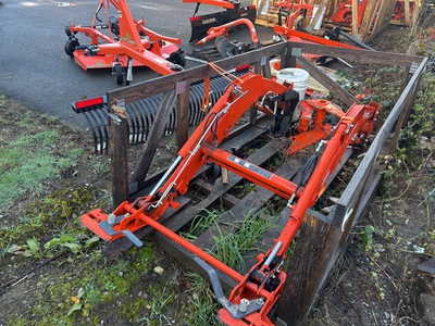Kubota LA535 Front Loader Attachment