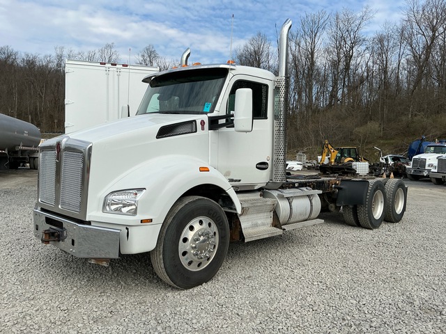 2016 Kenworth T880 6x4 Heavy Haul T/A Day Cab Truck Tractor