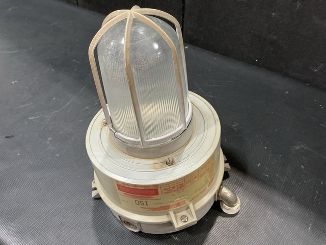 (6) Crouse-Hinds CHAMP VMV Series Lighting Fixtures