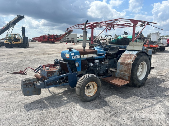 New Holland 1560 Sod Cutter 2WD Tractor