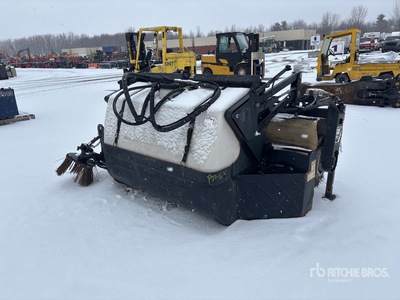 2010 Cat BP22 84 in Broom Attachment