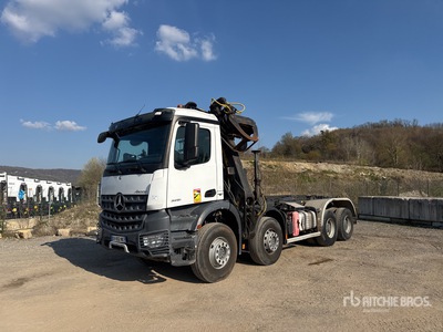 2015 Mercedes-Benz Arocs 3251 8x4 Camion Ampliroll Avec Grue 8x4 Camion roulant