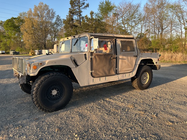 2007 AM General M1097R1 HMMWV 4 Door Soft Top w/Truck Body