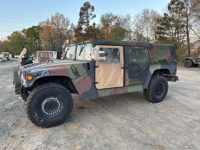 2007 AM General M1097R1 HMMWV 4 Door Soft Top w/Truck Body