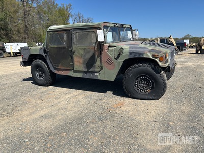 2007 AM General M1097R1 HMMWV 4 Door Soft Top w/Truck Body