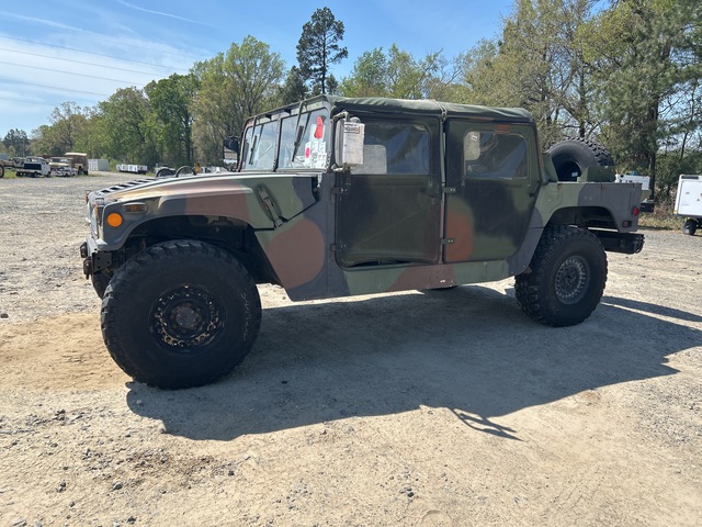 2007 AM General M1097R1 HMMWV 4 Door Soft Top w/Truck Body