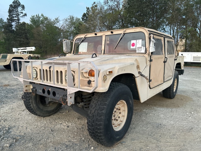 2007 AM General M1097R1 HMMWV 4 Door Soft Top w/Truck Body