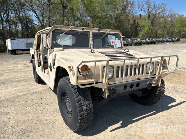 2007 AM General M1097R1 HMMWV 4 Door Soft Top w/Truck Body