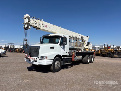 Terex RS6000 30 ton Straight Boom on 2002 Volvo VHD 6x4 Boom Truck