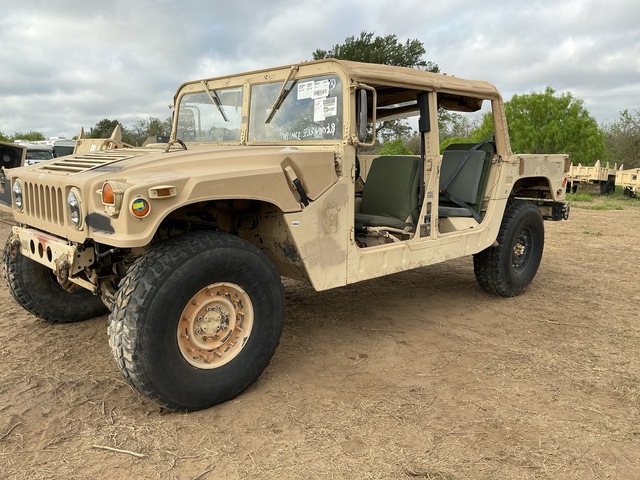 2005 AM General M1097R1 HMMWV 4 Door Soft Top w/Truck Body
