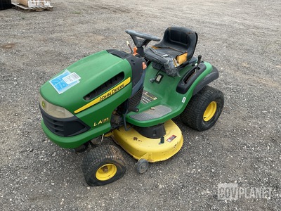 John Deere LA135 Lawn Mower
