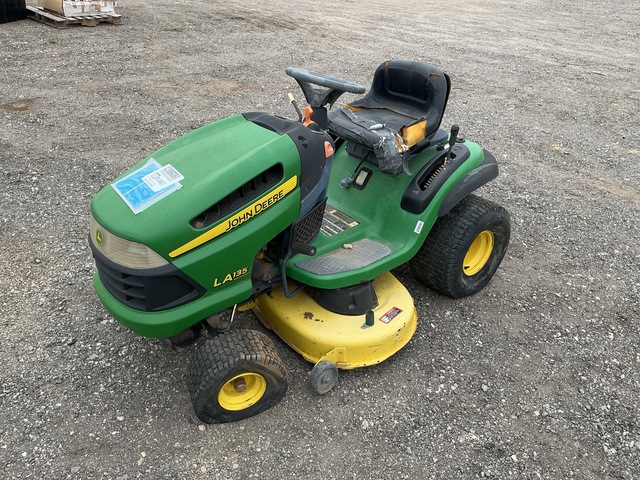 John Deere LA135 Lawn Mower