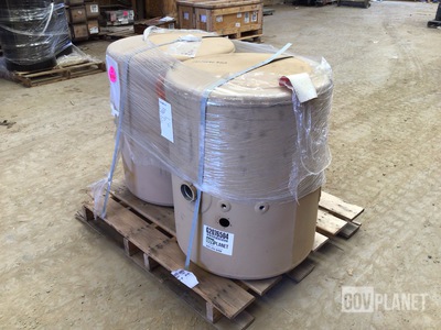 (2) Freightliner A03-37346-140 Fuel Tanks