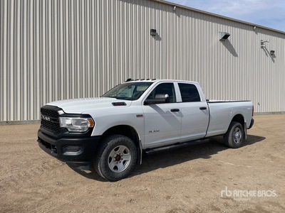 2019 Ram 3500 4x4 Crew Cab Pick-up
