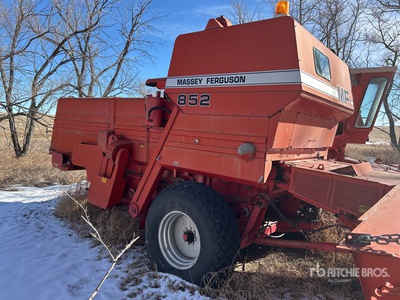 1983 Massey Ferguson 852 Pull Type Combine Harvester