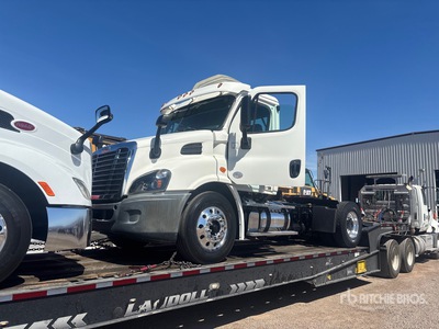 2016 Freightliner Cascadia 113 4x2 トラックトラクター（S/A） (Inoperable)