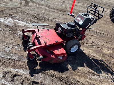 2005 Toro ProLine - 30318 Walk-Behind Lawn Mower