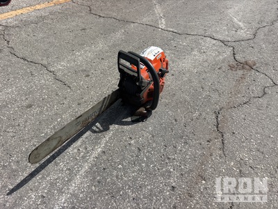 2021 Husqvarna 555 chainsaw. Chain Saw