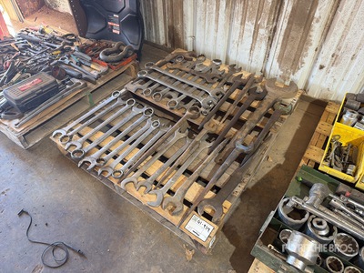 Quantity of Wrenches Varios, herramientas manuales