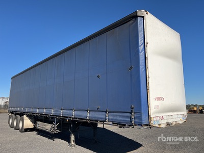 2003 Southern Cross 13.4 m Tri/A Curtain Side Trailer