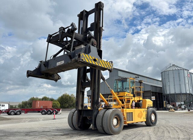 2010 Omega 54E DCH 45 ton Container Handler