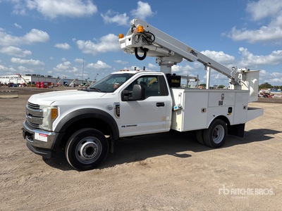 2018 Altec AT235 35 ft on 2019 Ford F-450 XL 4x2 Camion Nacelle