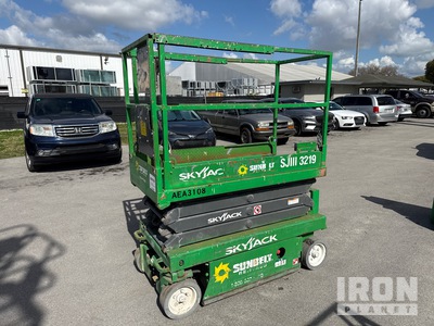 2017 Skyjack SJIII-3219 Electric Piattaforma aerea verticale