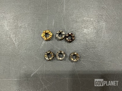(84) Dana 500004 Castellated Plain Hexagon Nuts