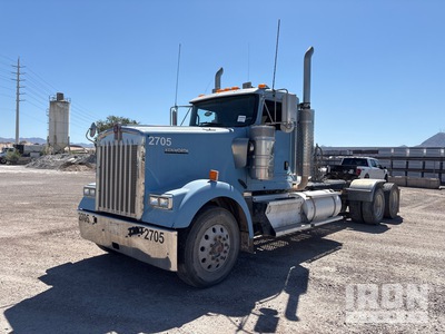 2007 Kenworth W900L Day Cab Truck Tractor